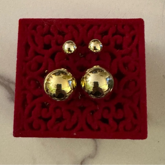 ⚜️3 for $30⚜️ Vintage Double Sided Gold Tone Ball Stud Earrings - Picture 11 of 12